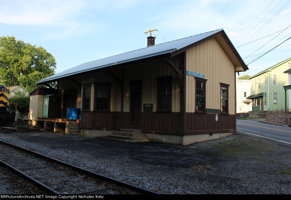 Reinholds Reading & Columbia Depot